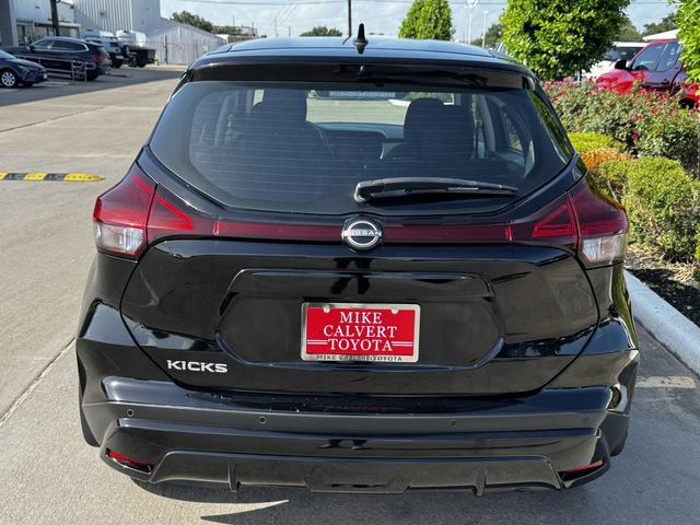Used 2024 Nissan Kicks S FWD image 8