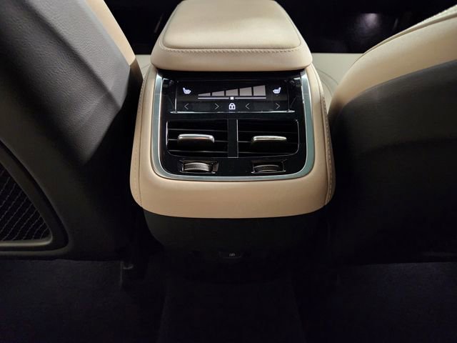 New 2026 Volvo XC90 B6 Plus w/ Protection Package Premier image 31