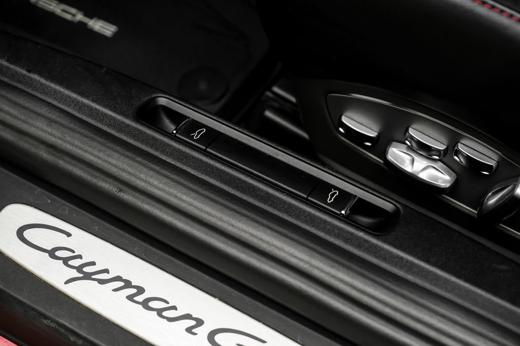 Used 2019 Porsche 718 Cayman GTS RWD image 38