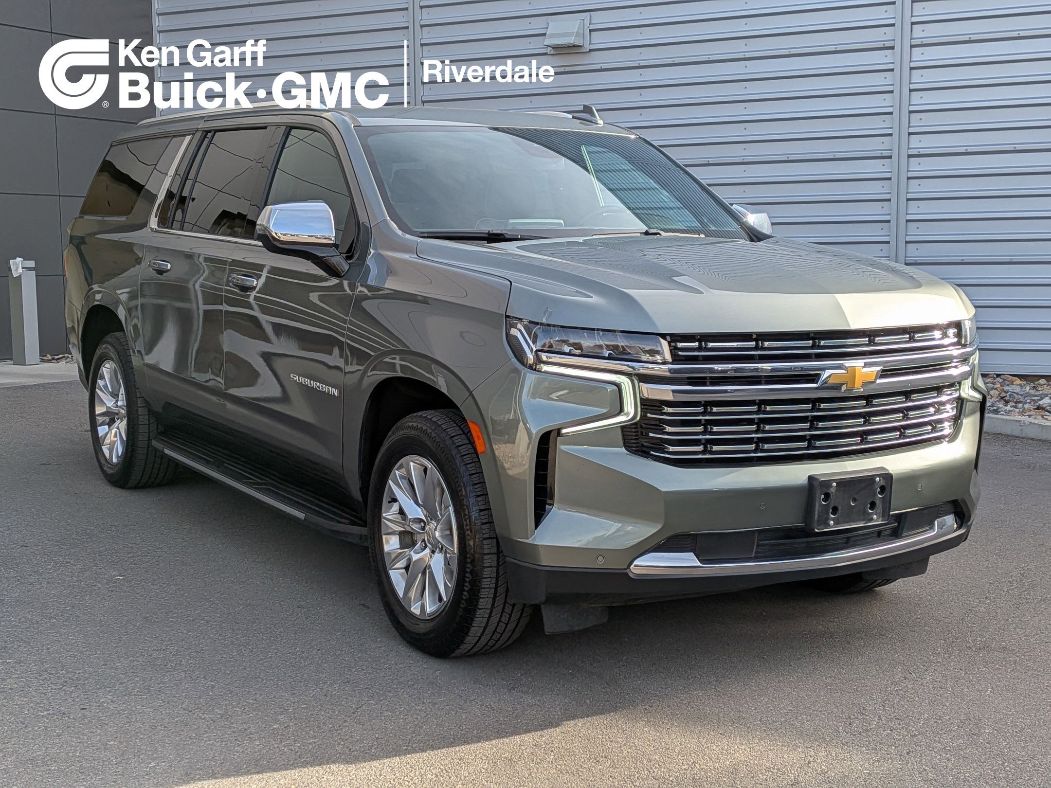 Used 2023 Chevrolet Suburban Premier image 1