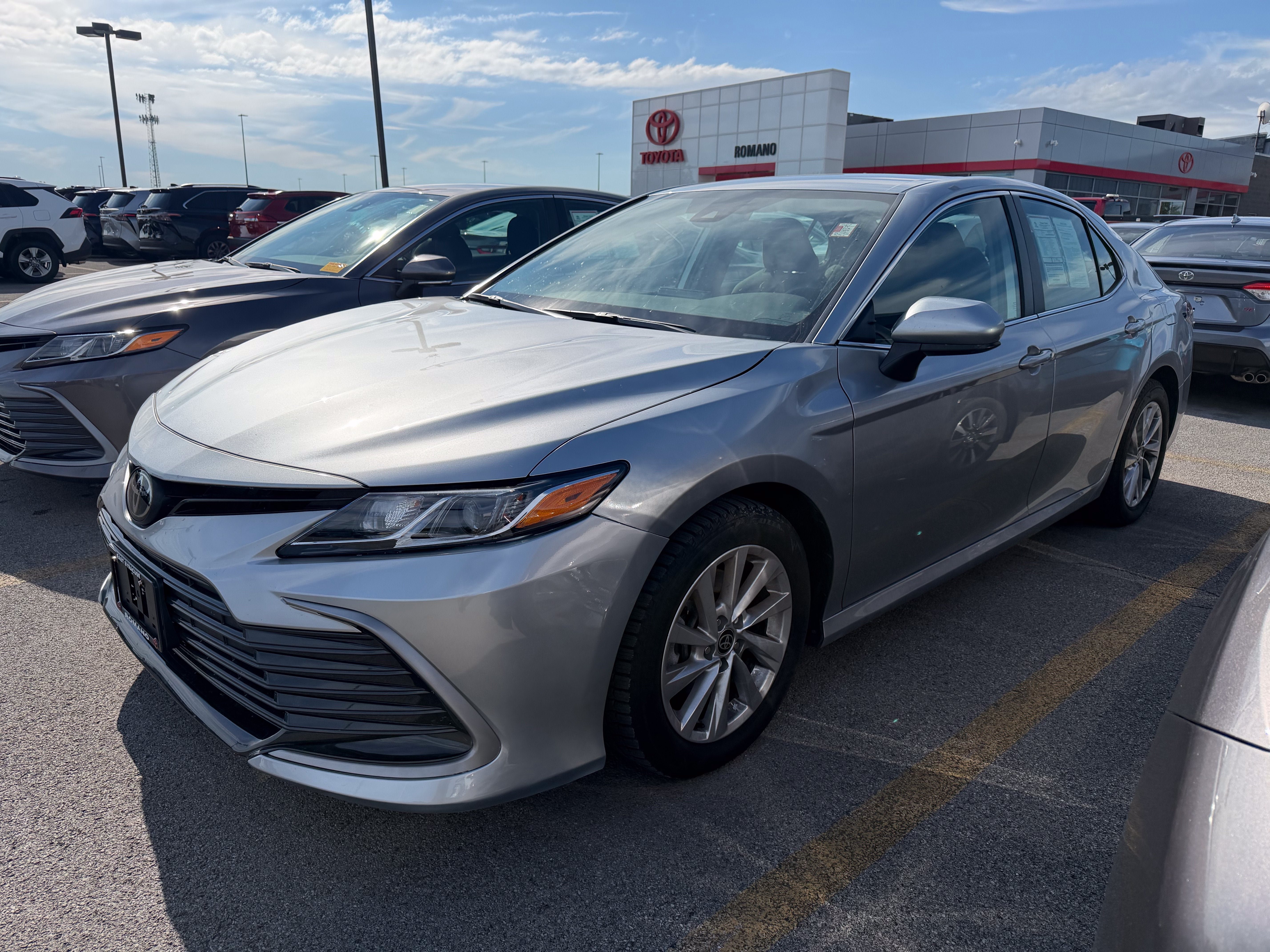 Used 2023 Toyota Camry LE FWD image 4