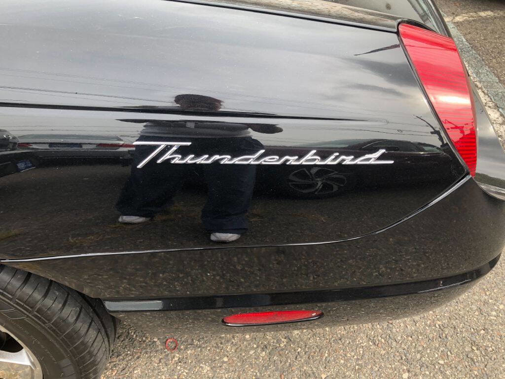 Used 2002 Ford Thunderbird Deluxe image 4