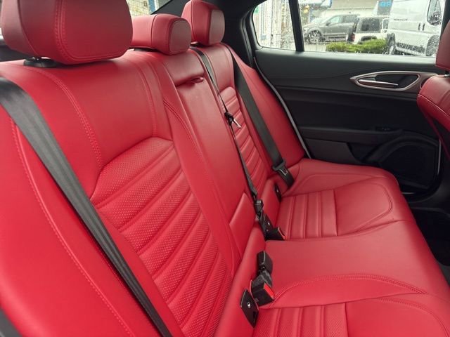 Used 2024 Alfa Romeo Giulia Veloce image 18