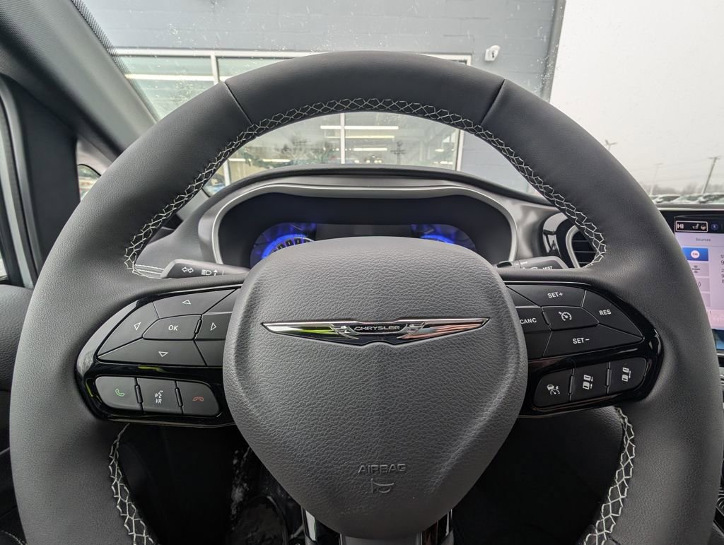 New 2026 Chrysler Pacifica Select w/ S Appearance Package image 24