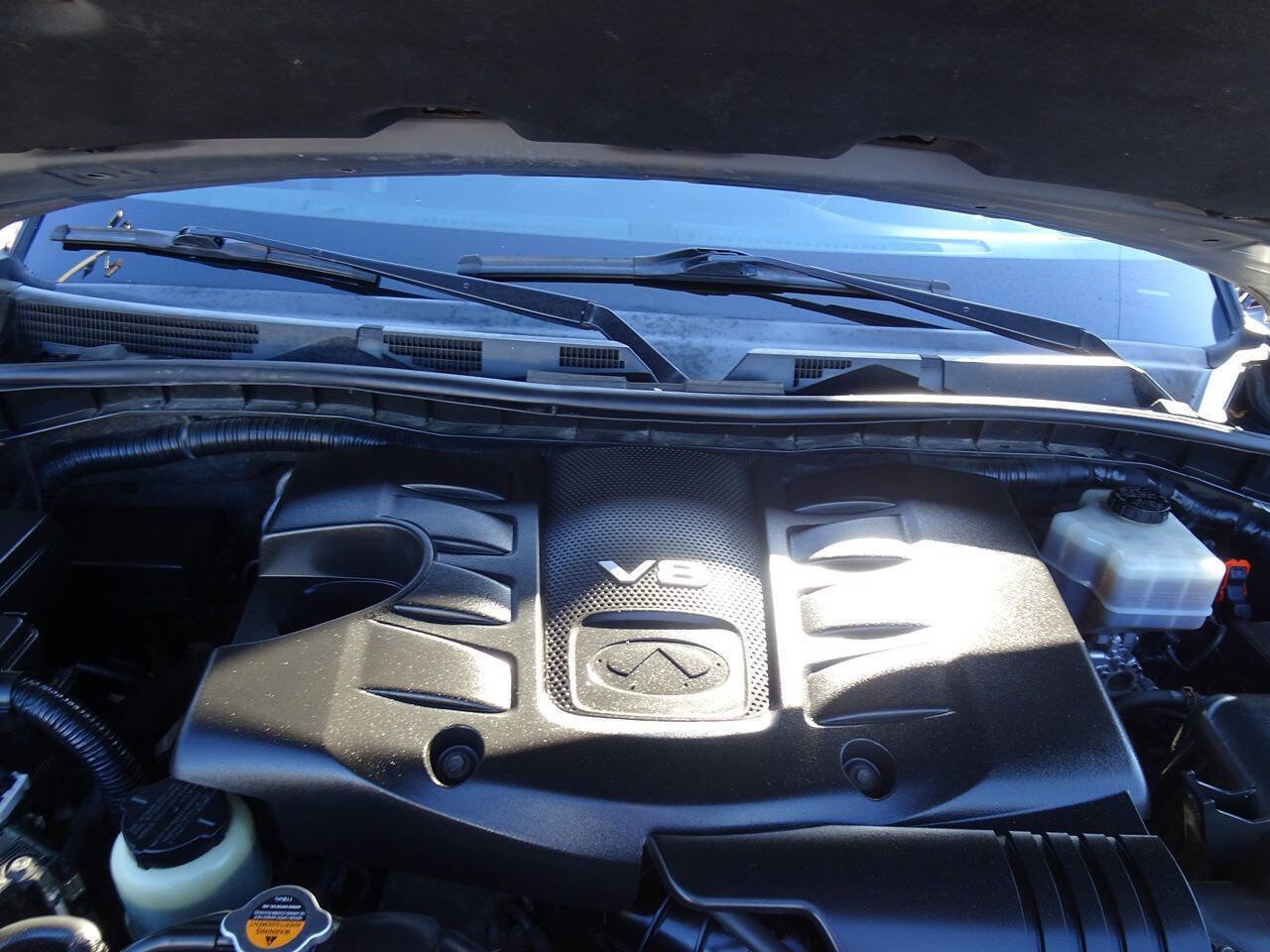 Used 2012 INFINITI QX56 4WD w/ Deluxe Touring Pkg image 24