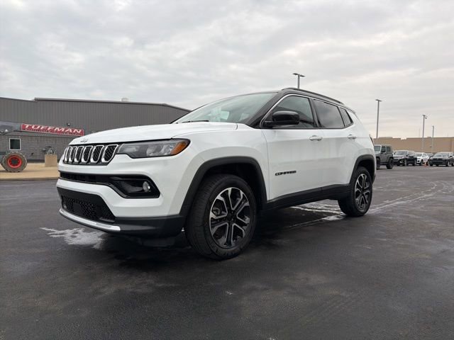 Used 2023 Jeep Compass Limited image 3