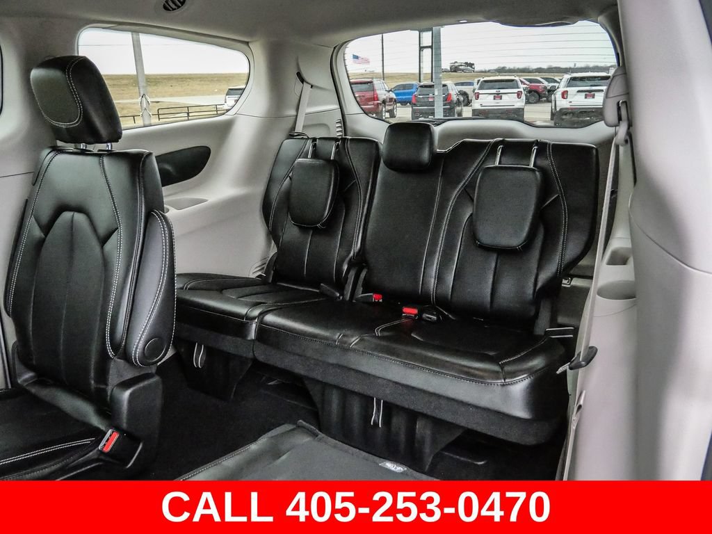 Used 2024 Chrysler Pacifica Touring-L AWD/4WD image 20