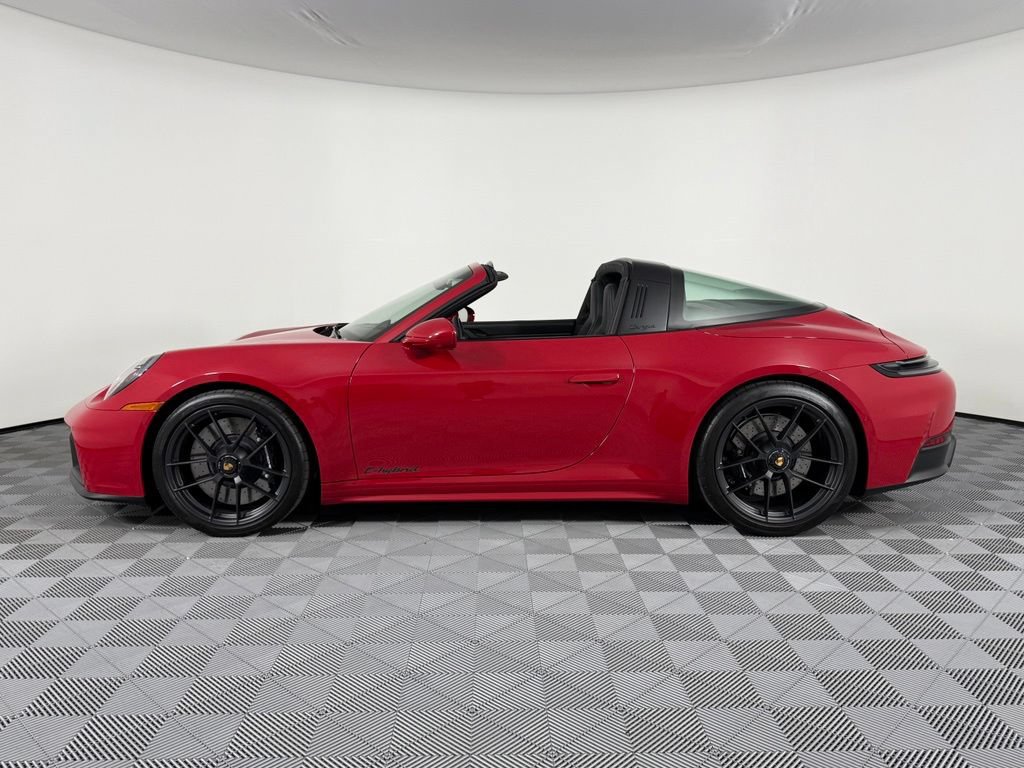 Certified 2026 Porsche 911 Targa 4 GTS AWD/4WD image 31