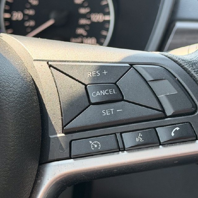 Used 2024 Nissan Altima 2.5 SV FWD image 16
