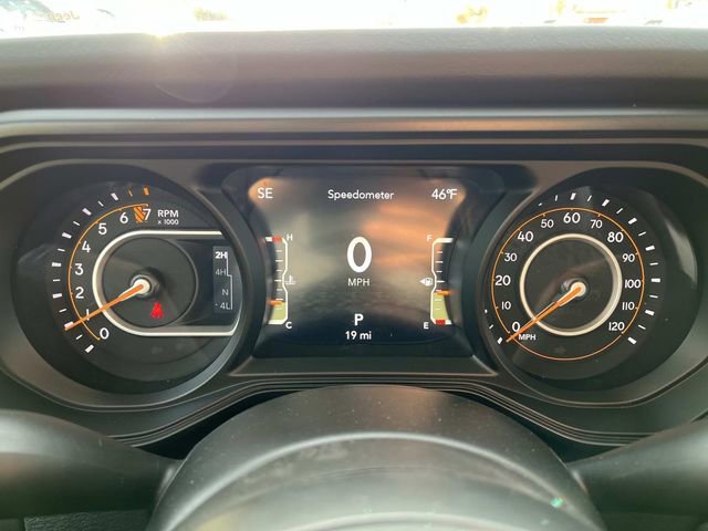 New 2025 Jeep Gladiator High Tide image 30