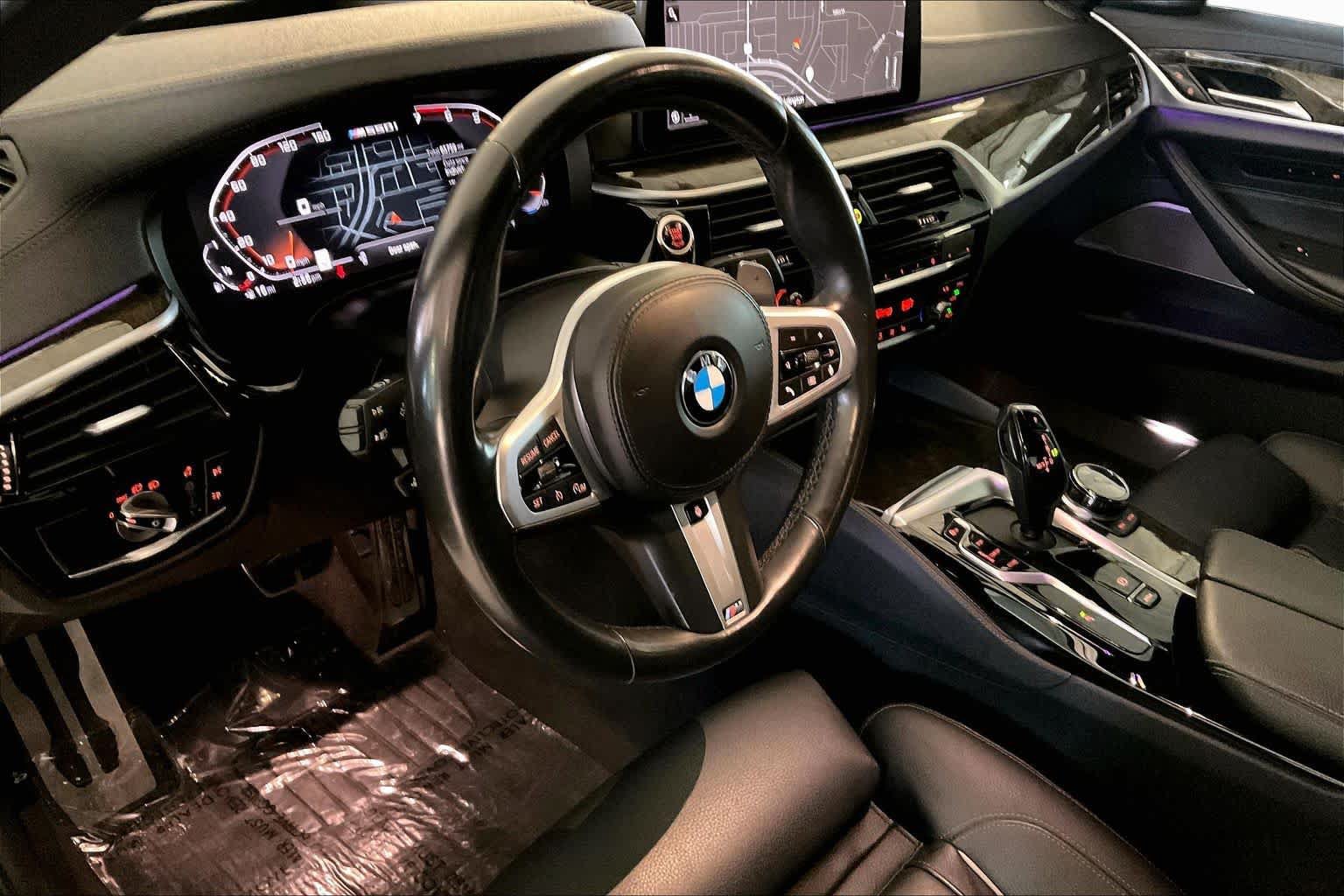 Used 2022 BMW M550i xDrive w/ Executive Package AWD/4WD image 16