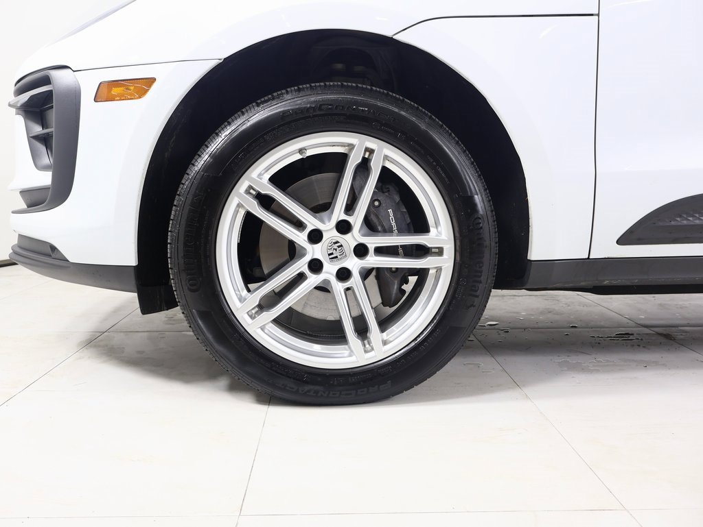 Used 2025 Porsche Macan image 22