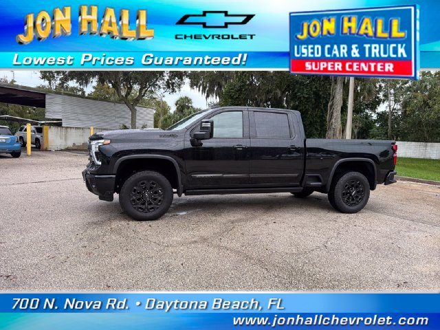 Used 2024 Chevrolet Silverado 3500 High Country w/ Technology Package AWD/4WD image 3