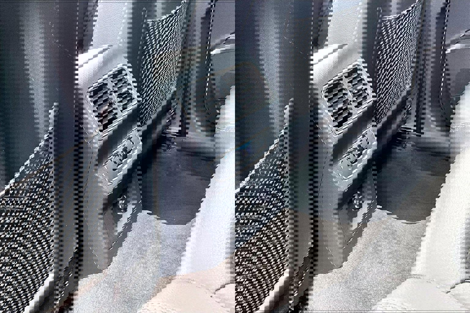 Used 2018 Audi Q5 2.0T Premium w/ Convenience Package AWD/4WD image 22