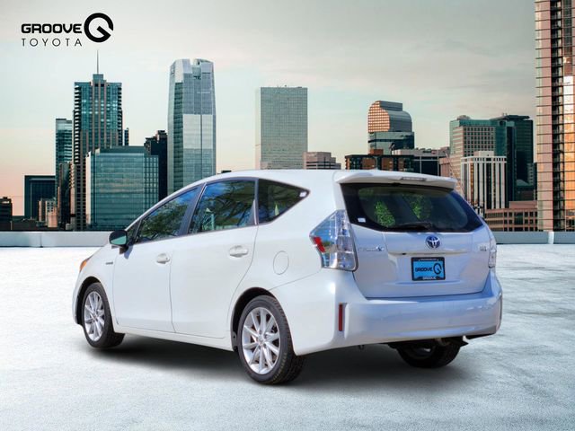 Used 2012 Toyota Prius V Five FWD image 3