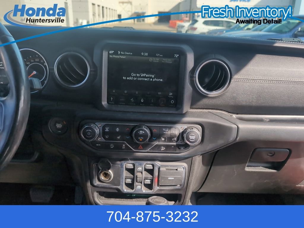 Used 2020 Jeep Wrangler Unlimited Sahara image 17