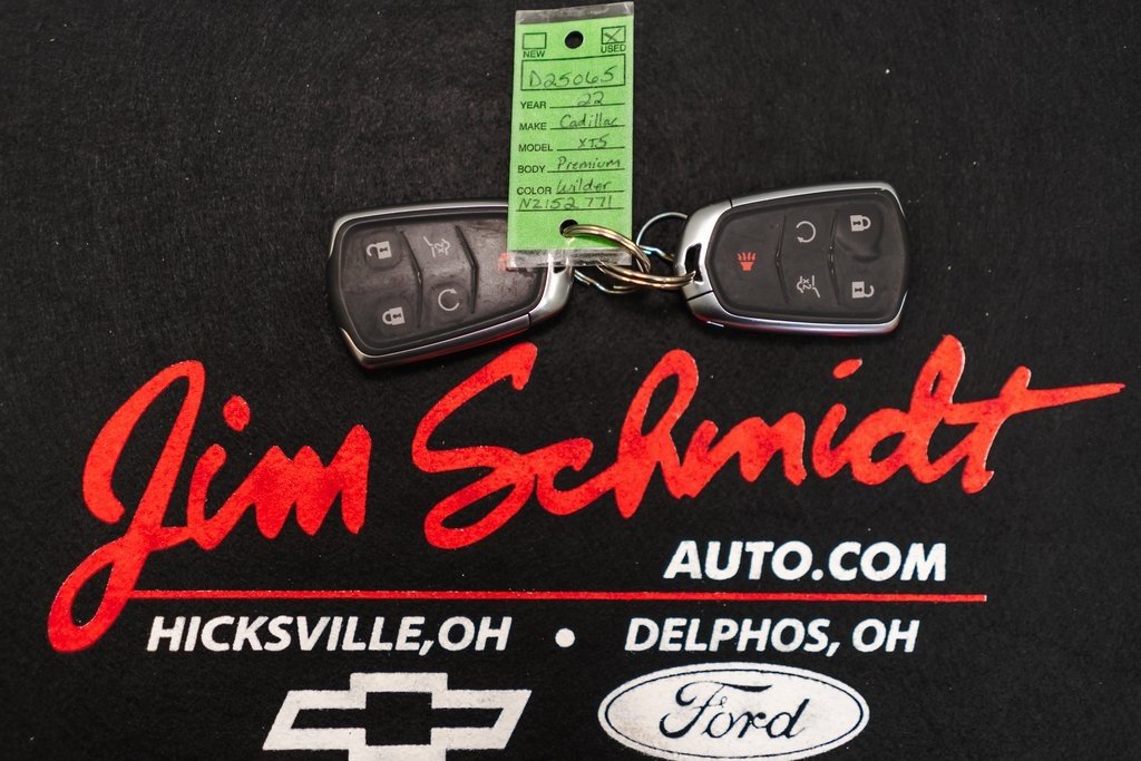 Used 2022 Cadillac XT5 Premium Luxury w/ LPO, Floor Liner Package image 43