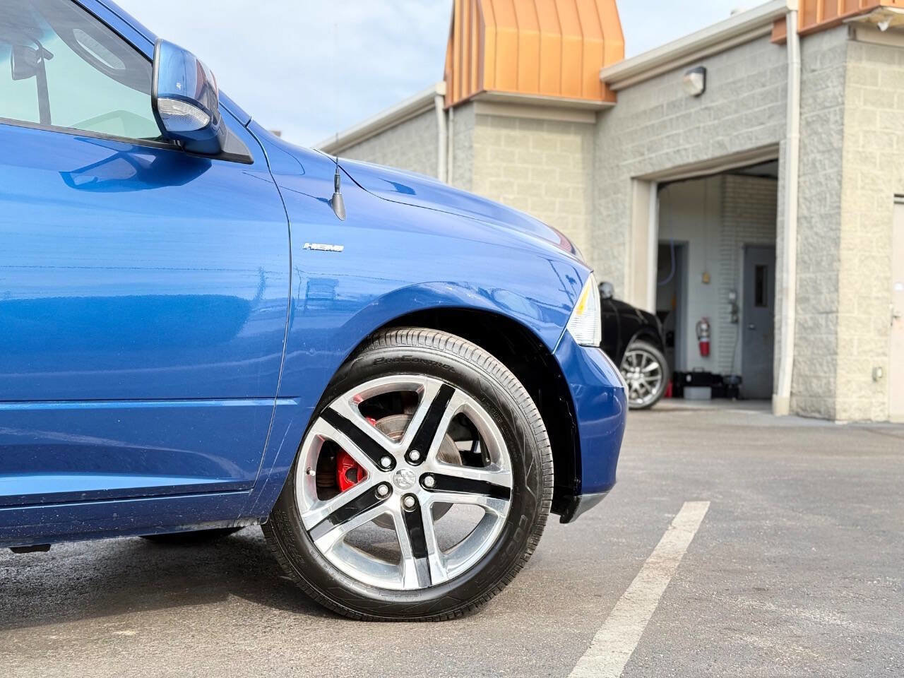 Used 2011 RAM 1500 R/T image 4