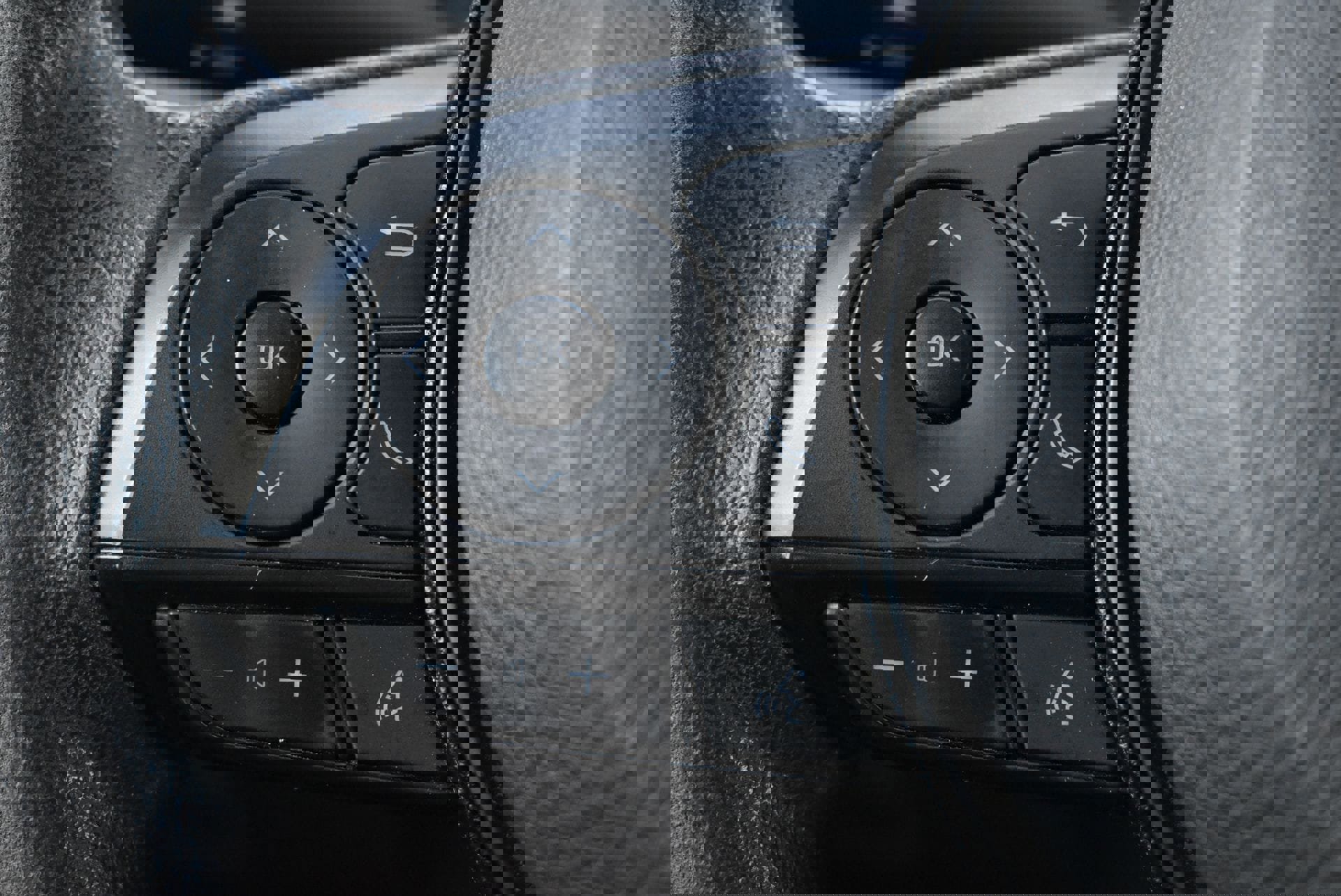 Used 2021 Toyota RAV4 LE image 18