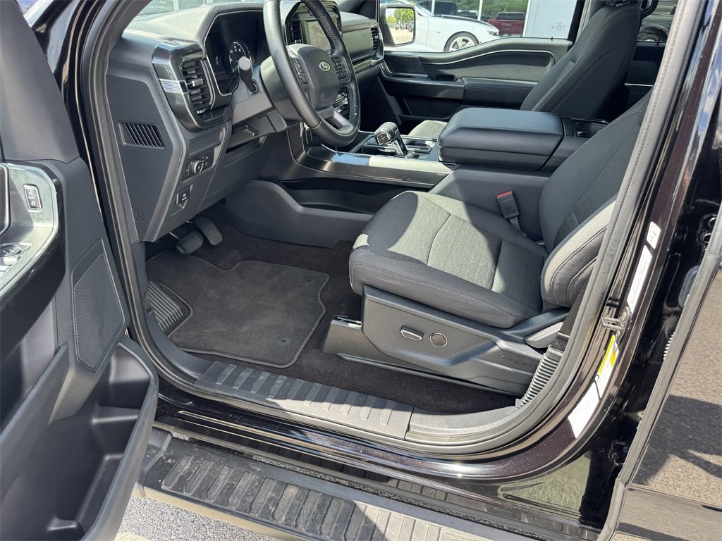 Used 2021 Ford F150 XLT w/ Equipment Group 301A Mid image 9