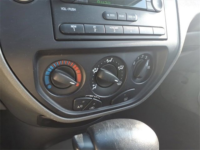 Used 2005 Ford Focus ZX4 Sedan image 19