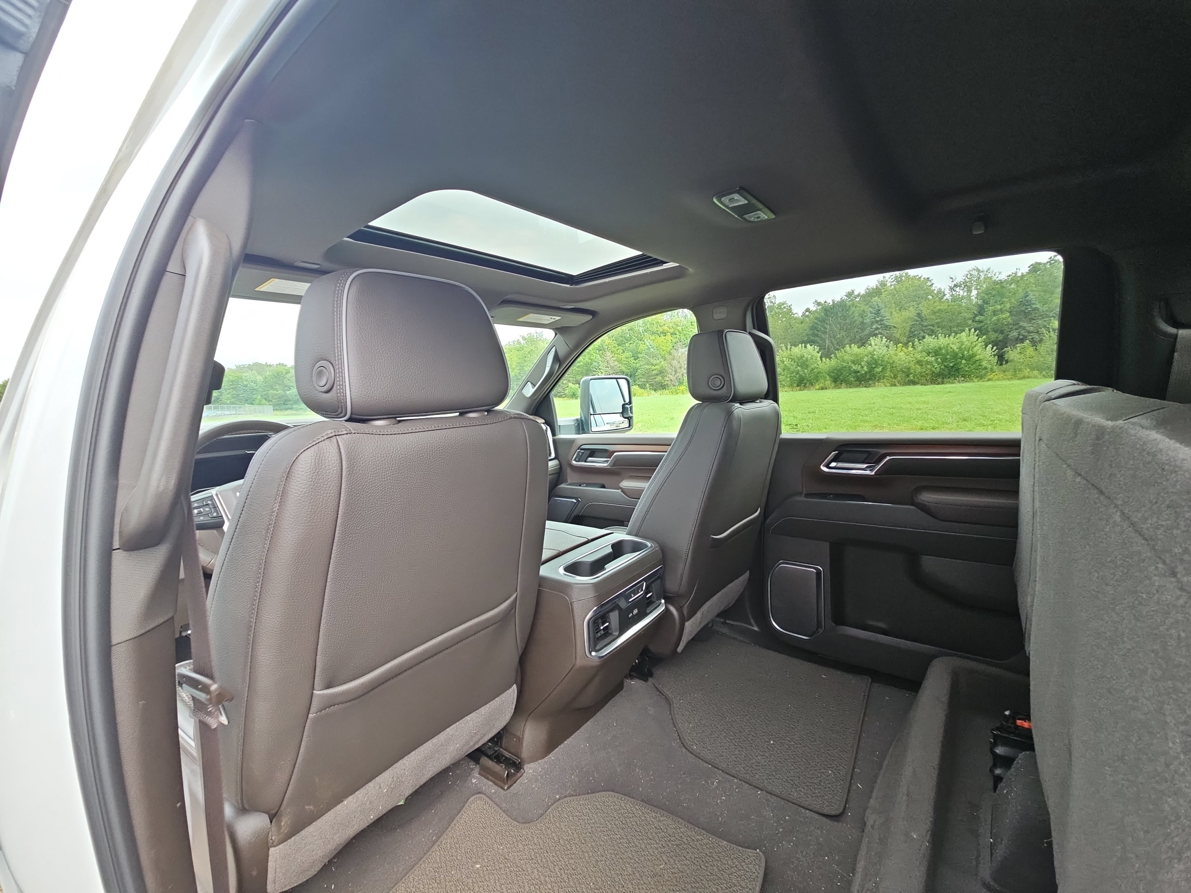 Used 2024 GMC Sierra 2500 Denali w/ Denali Reserve Package AWD/4WD image 17