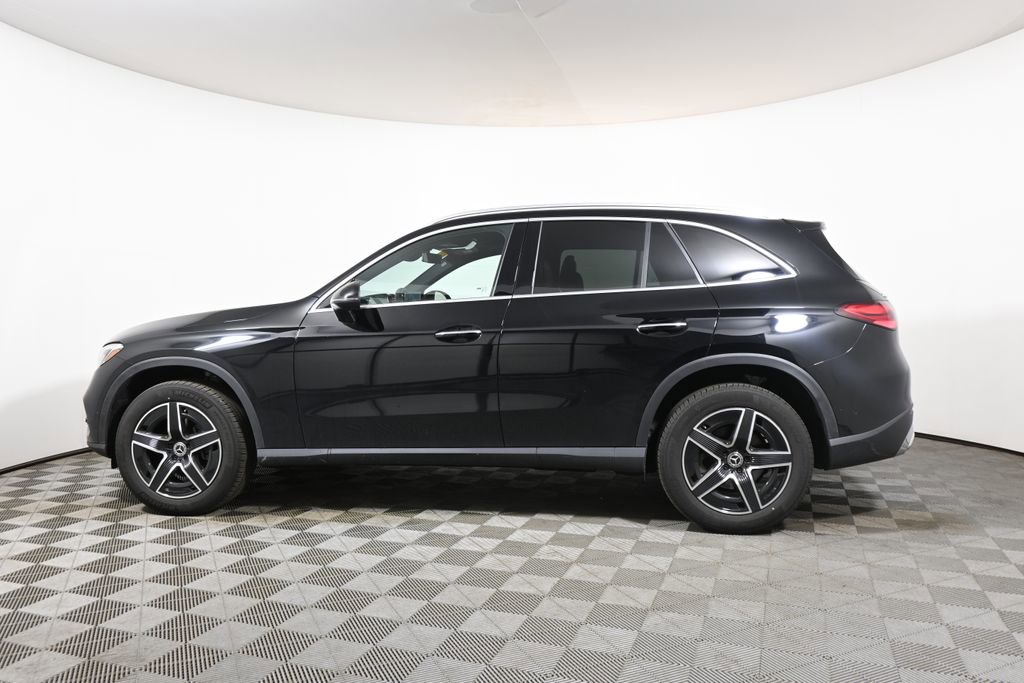 Certified 2026 Mercedes-Benz GLC 300 4MATIC image 2