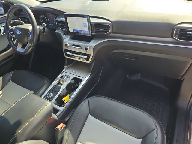 Used 2022 Ford Explorer XLT w/ Equipment Group 202A image 14