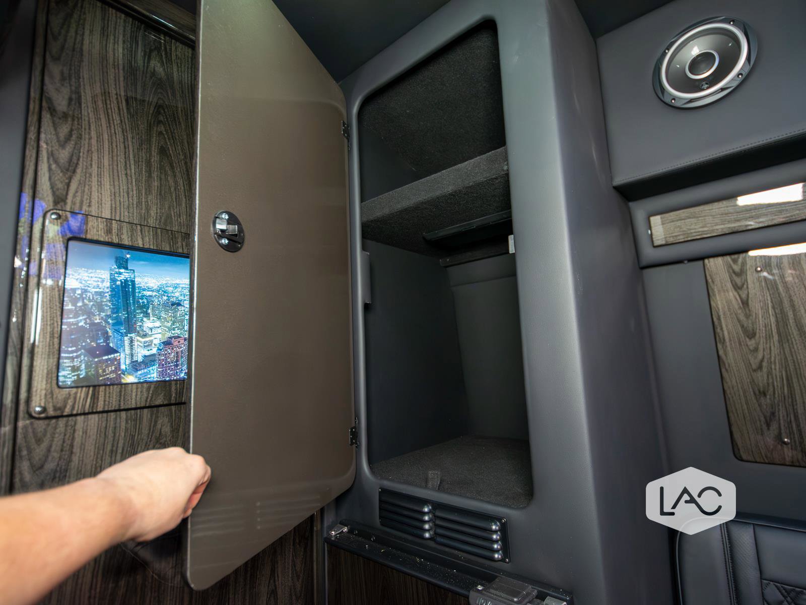 Used 2025 Mercedes-Benz Sprinter 3500 image 12