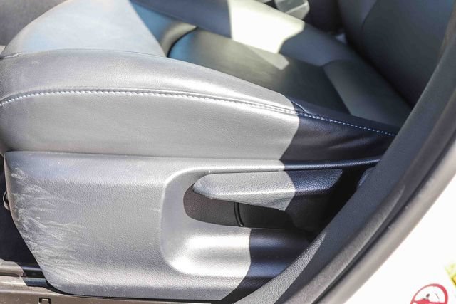 Used 2016 Toyota Prius Three Touring FWD image 24