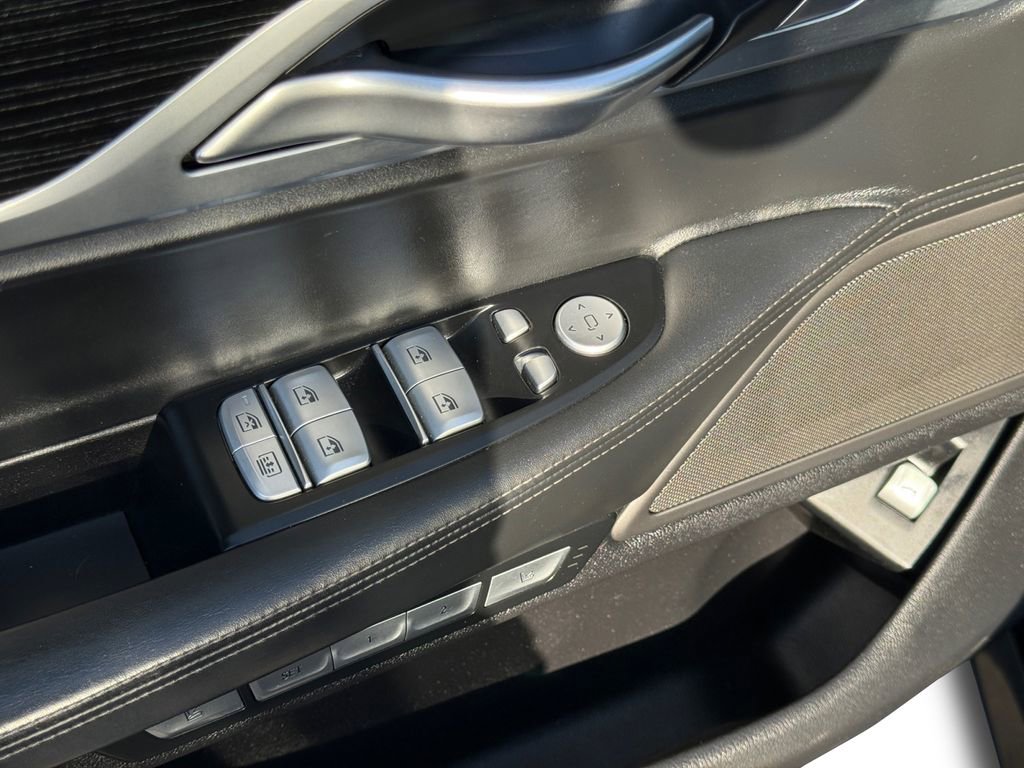 Used 2018 BMW 750i xDrive image 11