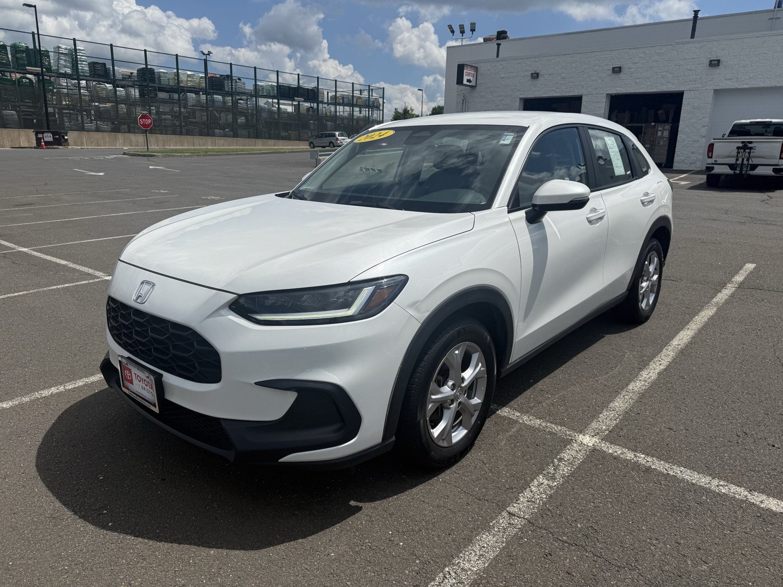 Used 2024 Honda HR-V LX image 3