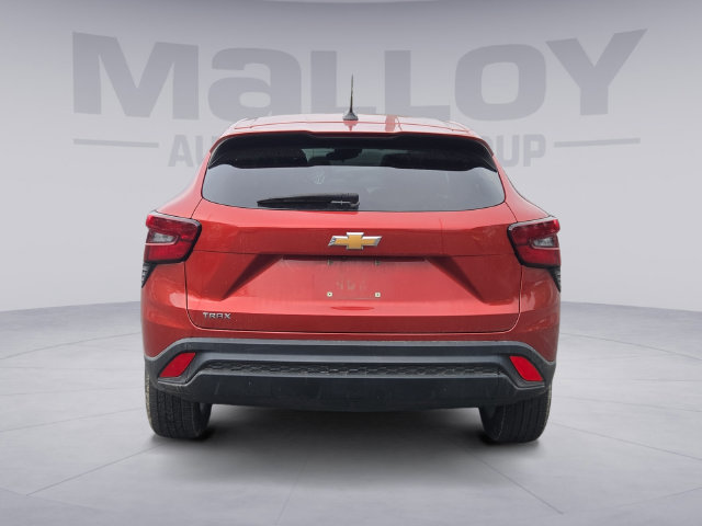 Certified 2024 Chevrolet Trax LS w/ LS Convenience Package FWD image 4