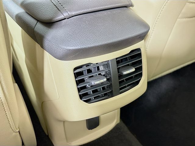 Used 2014 Ford Fusion SE w/ Equipment Group 202A FWD image 25