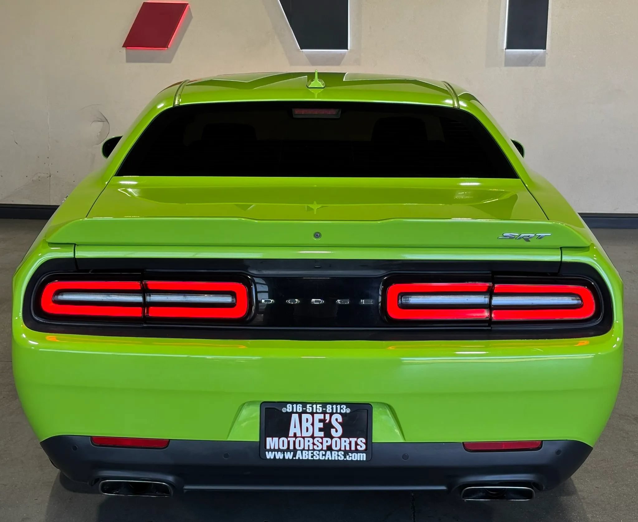 Used 2015 Dodge Challenger SRT w/ Technology Group RWD image 5
