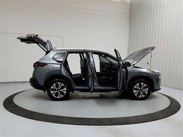 Used 2023 Nissan Rogue SV w/ SV Premium B Package image 16