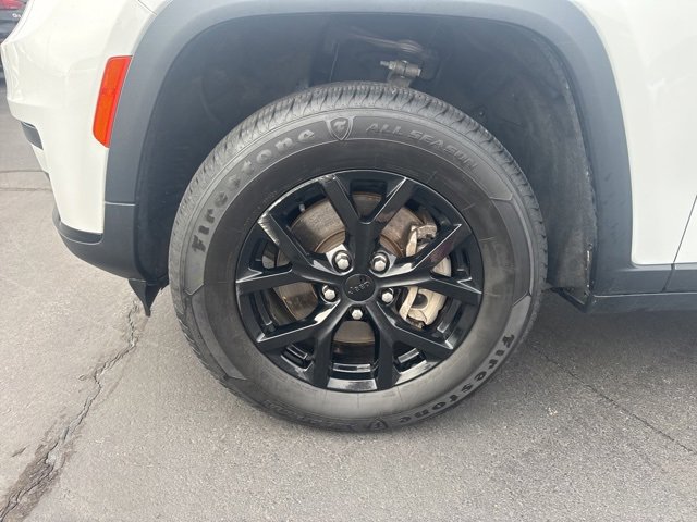 Used 2024 Jeep Grand Cherokee L Laredo image 27