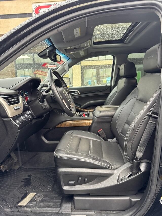 Used 2020 GMC Yukon XL Denali AWD/4WD image 10