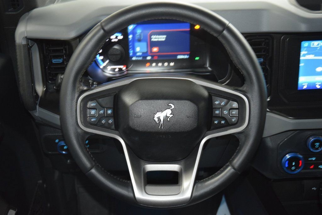 Used 2022 Ford Bronco Black Diamond w/ Sasquatch Package image 33