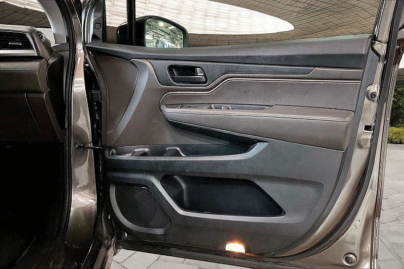 Used 2019 Honda Odyssey EX image 16