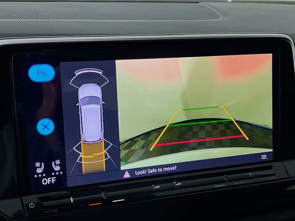 Used 2025 Volkswagen Atlas SE image 12