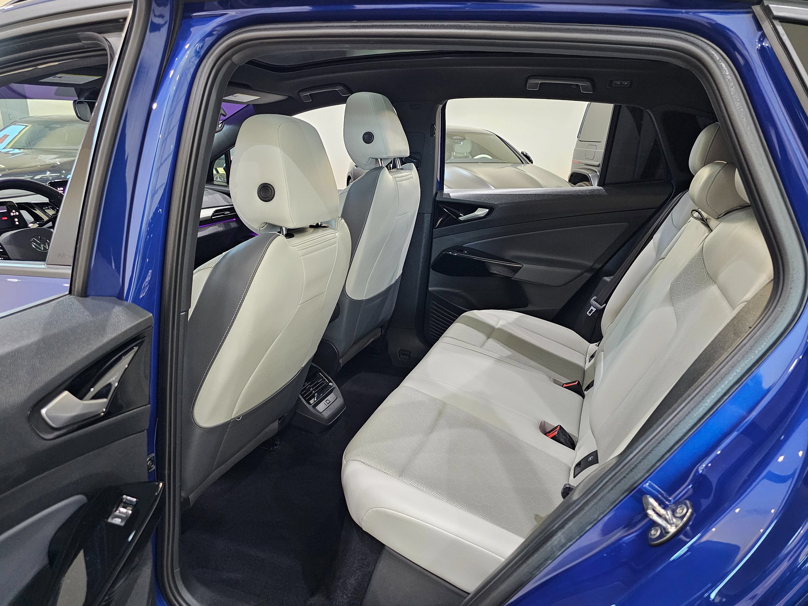 Used 2022 Volkswagen ID.4 Pro S RWD image 21