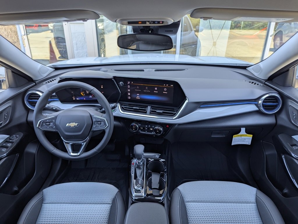 New 2025 Chevrolet Trax LT w/ LT Convenience Package image 17