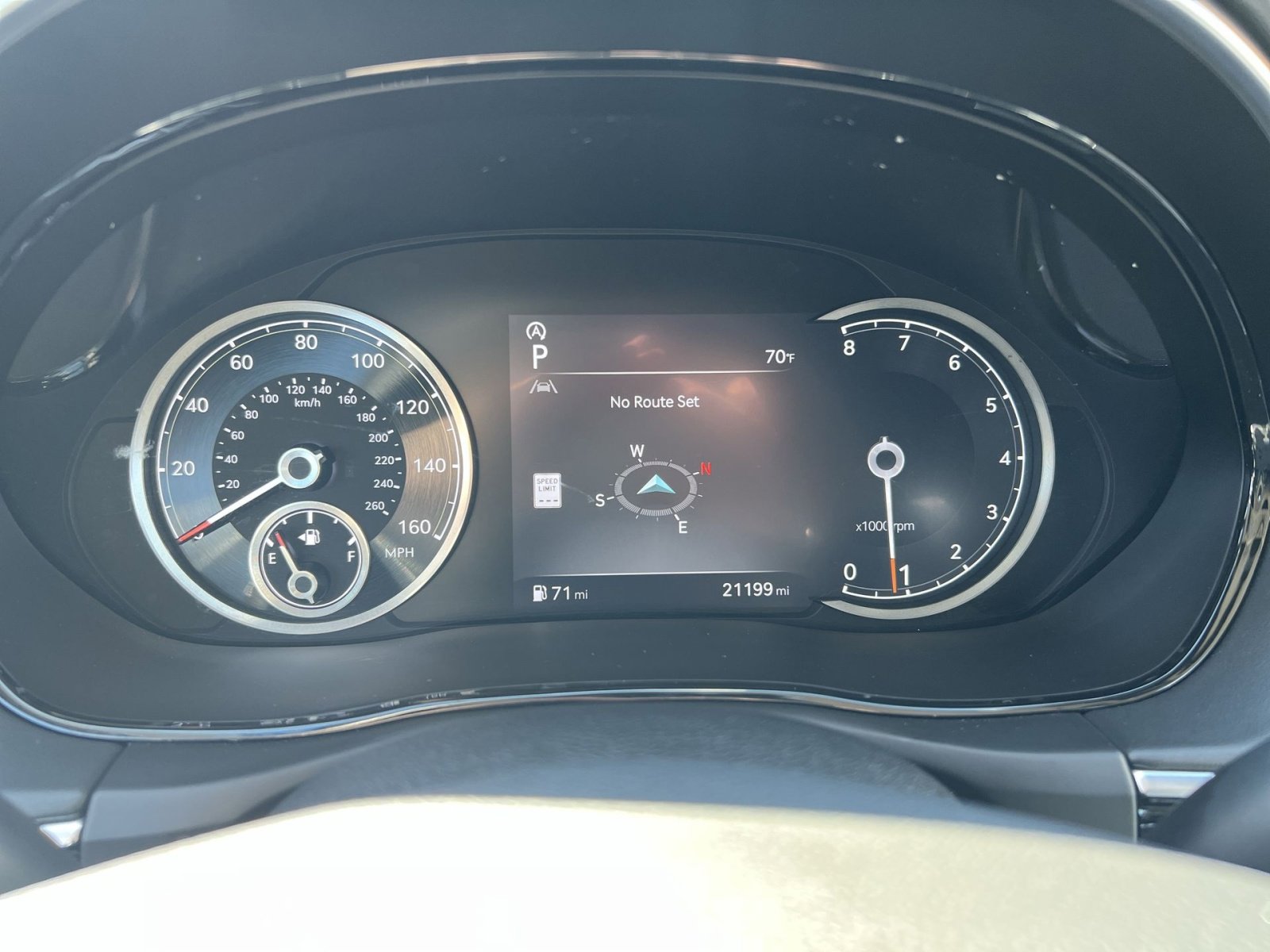 Used 2023 Genesis GV70 2.5T w/ Select Package AWD/4WD image 17
