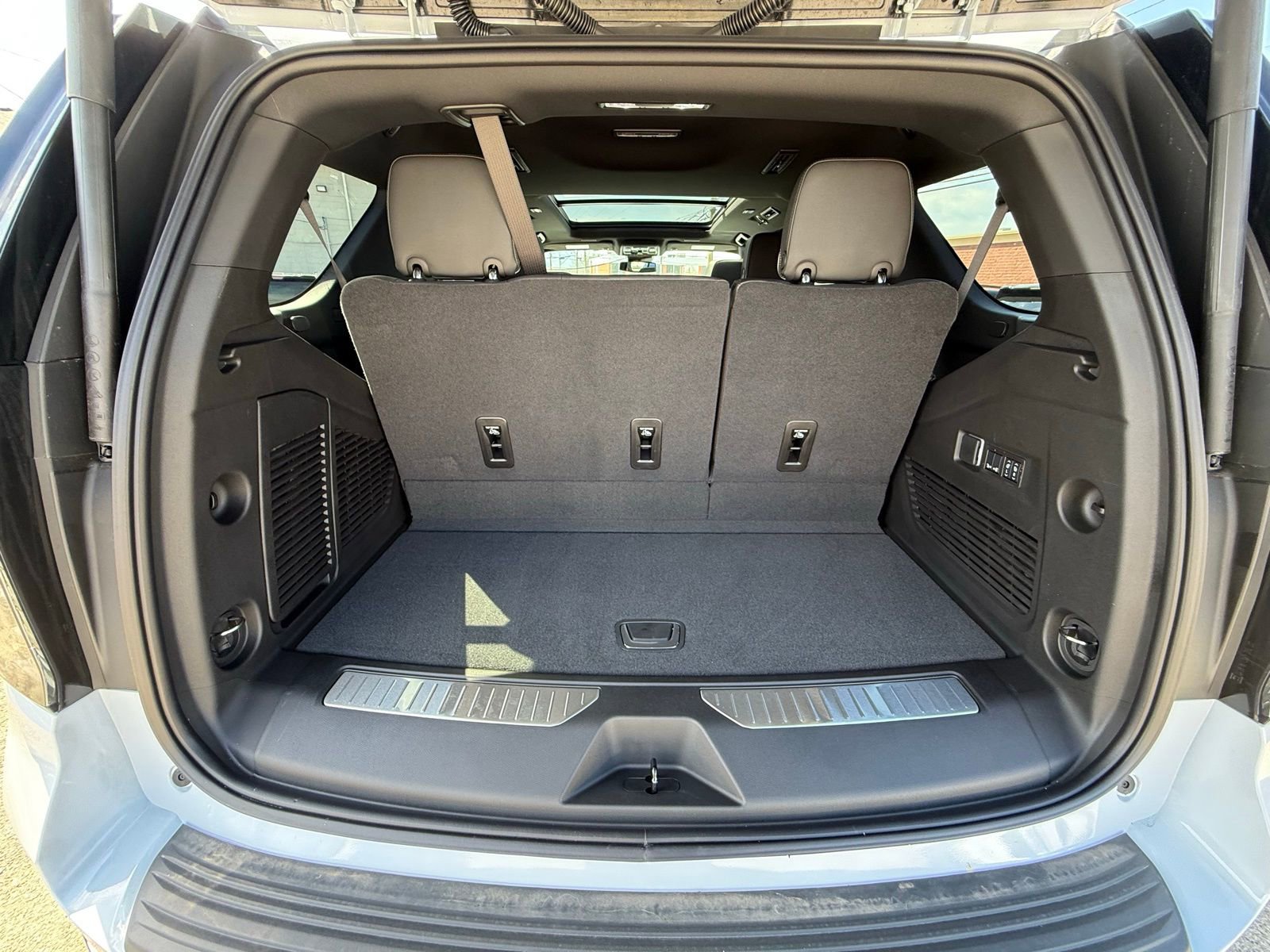 New 2026 Chevrolet Tahoe Premier w/ Sun And Tow Package image 27