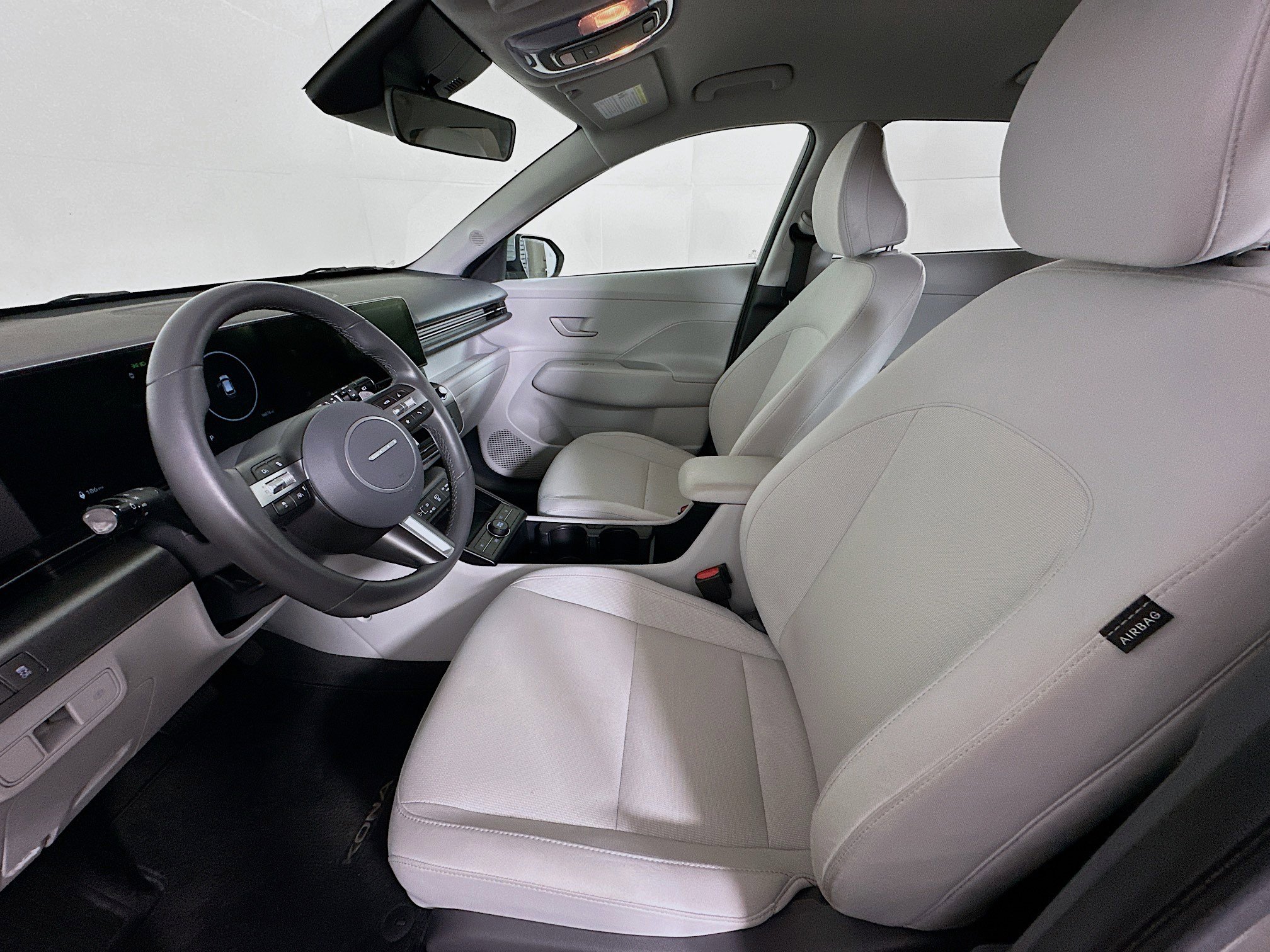 Used 2024 Hyundai Kona SEL FWD image 13