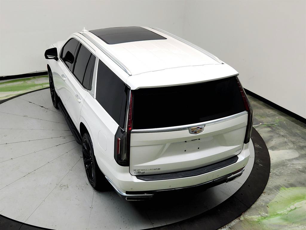 Used 2021 Cadillac Escalade Premium Luxury w/ LPO, Illumination Package AWD/4WD image 39