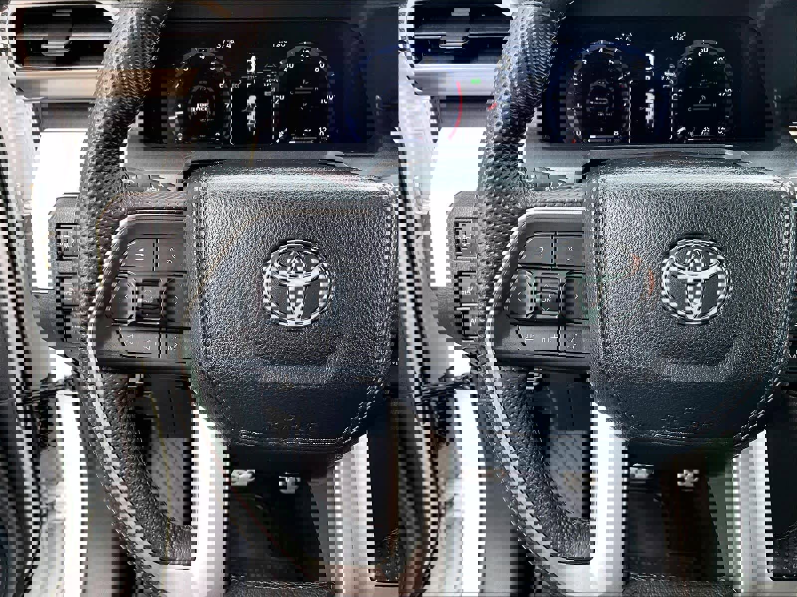 Used 2024 Toyota Tacoma TRD Sport w/ TRD Sport Upgrade Package image 23