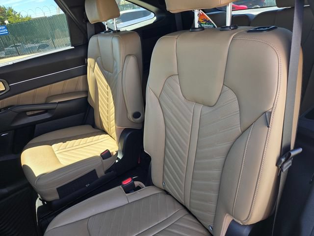 Used 2025 Kia Sorento SX Prestige w/ Olive Brown Leather Package AWD/4WD image 11