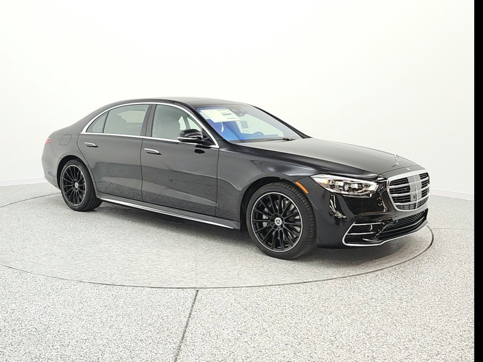 New 2026 Mercedes-Benz S 580 4MATIC Sedan image 3